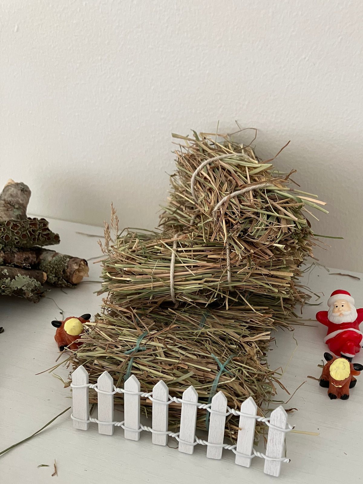 Tiny White Fence for miniature environments