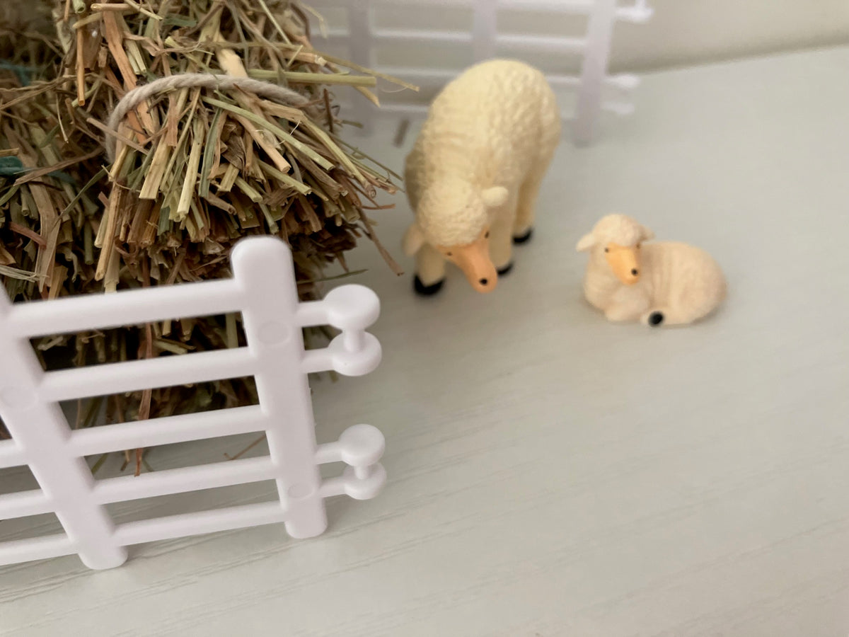 Miniature Mother Sheep and Lamb (2-piece set)